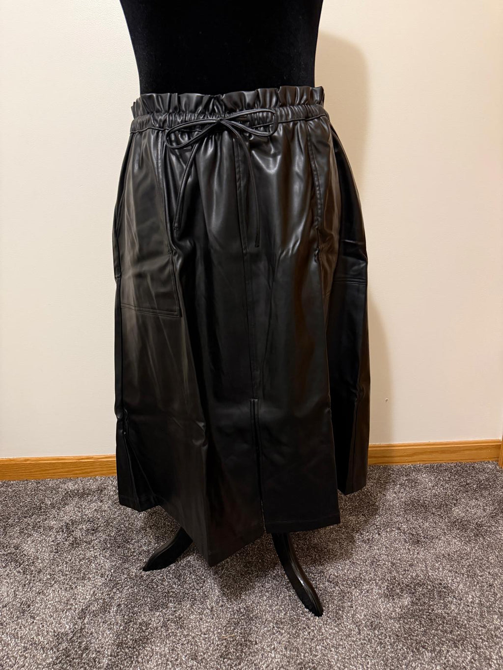 AVA & VIV Black Faux Leather Midi Skirt with Elastic Waist 1X