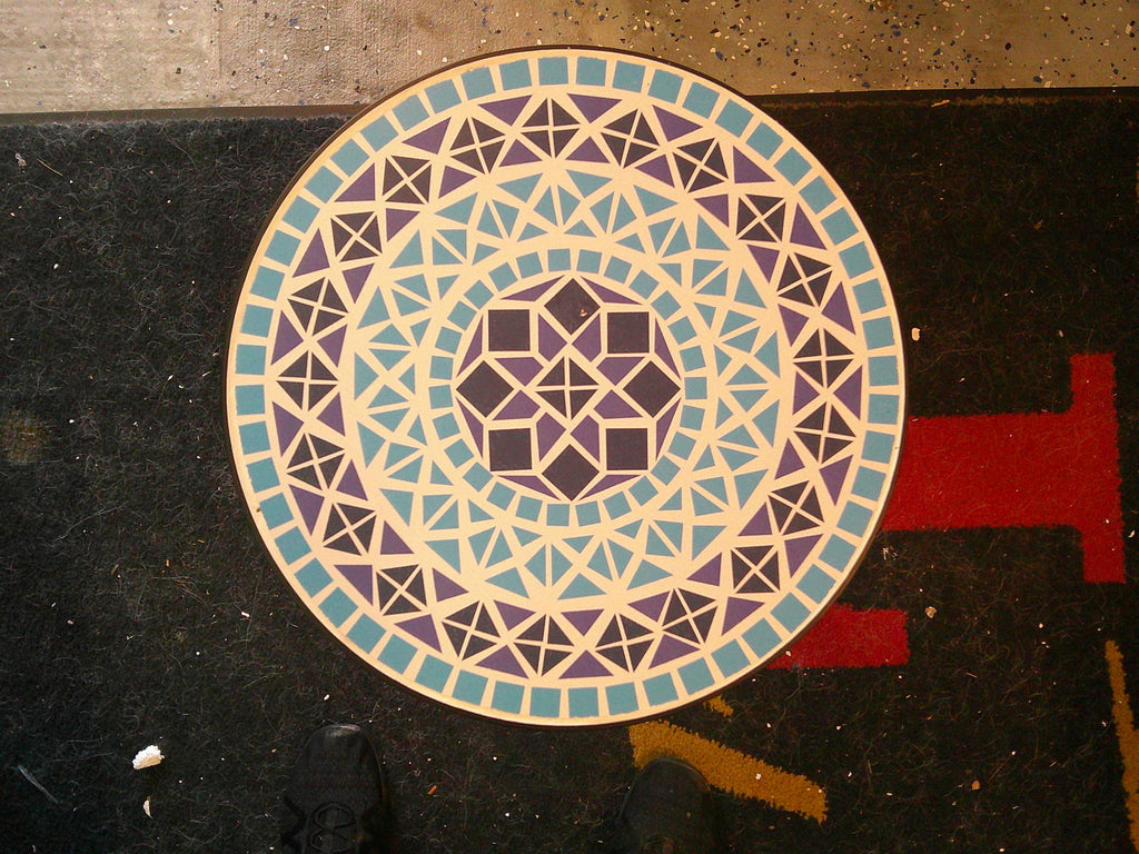 Mosaic 14" Round Side Table-Rustproof Curved Base, 21" High-Diamond-Colored Sea