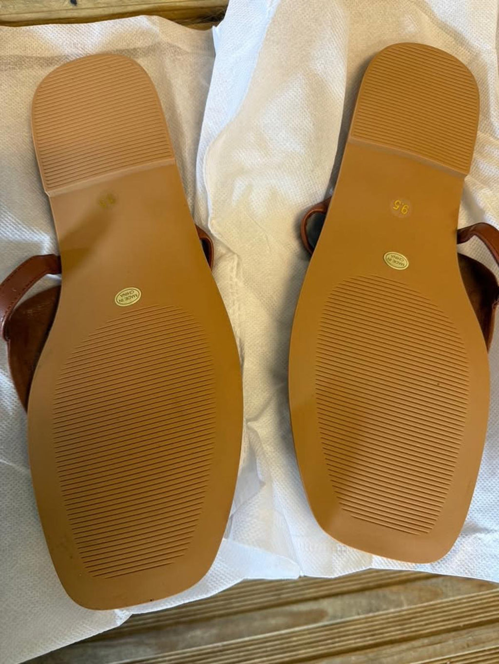 Flip Flop Sandals, Flat, Leather with Metal Decoration, 9.5