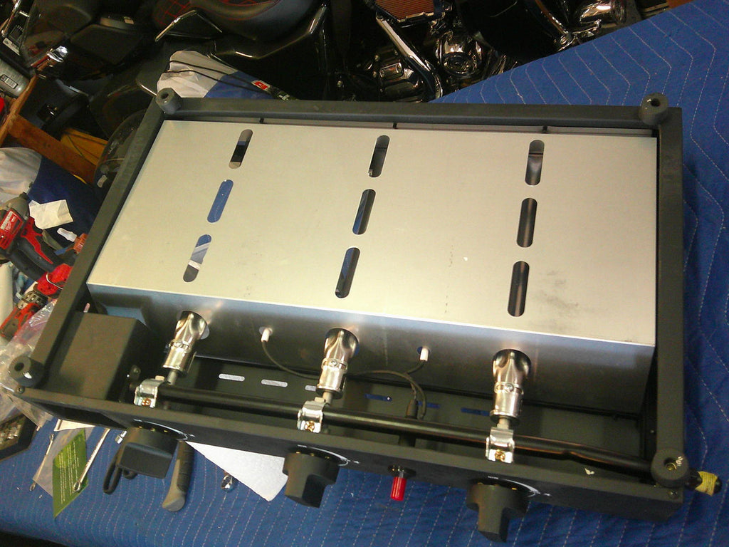 Portable Outdoor LP Gas Griddle Grill with Lid and 3 Control Knobs